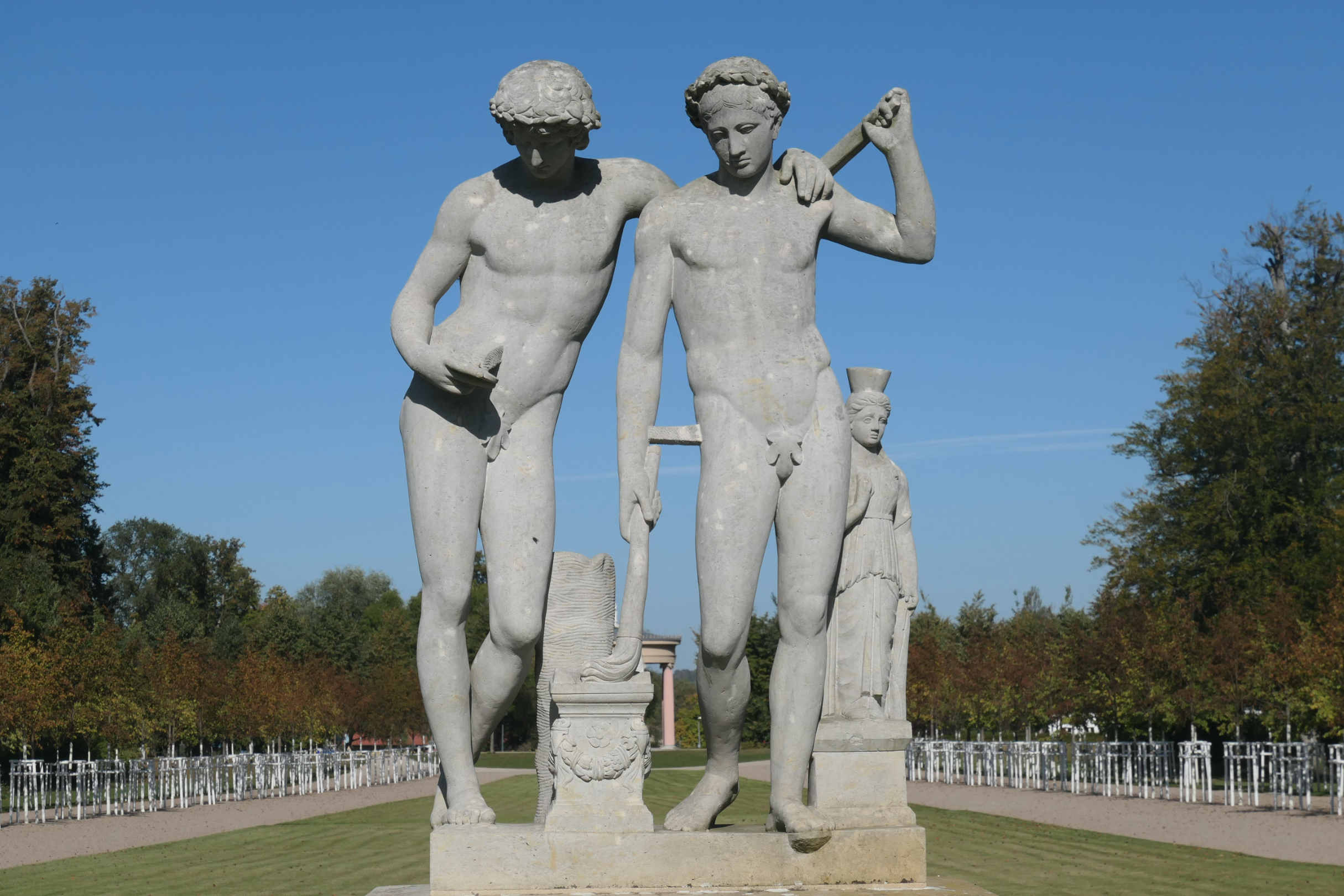 P1006689