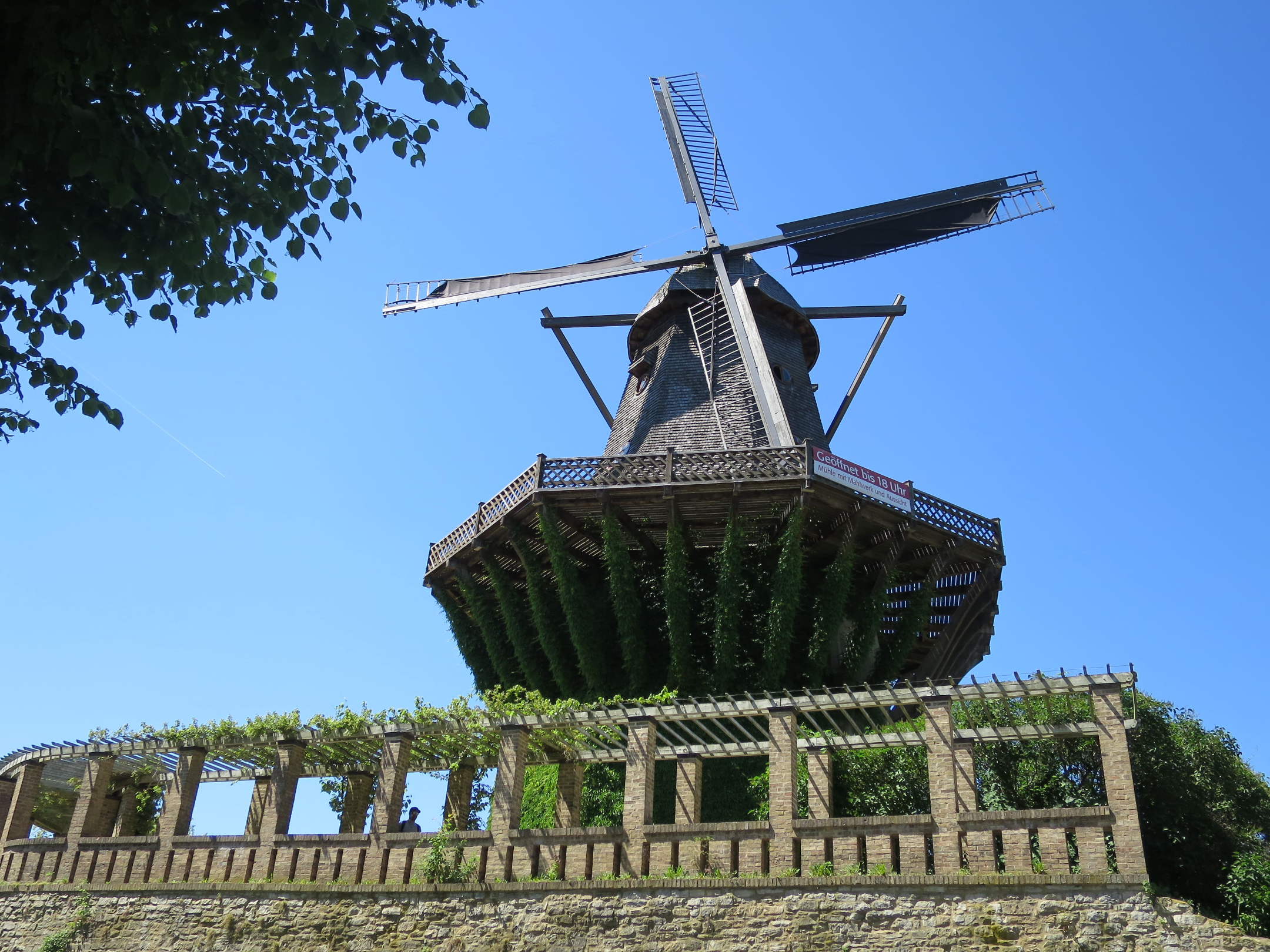 Schloßpark 15